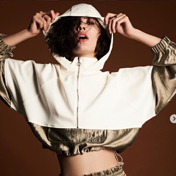 ZARA cropped zipper hoodie gold & white / Size XS - Picture 1 of 14